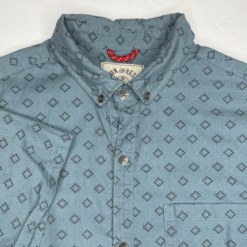 Iron And Resin Short Sleeve Shirt Men's Medium Blue Geometric Print Metal Button